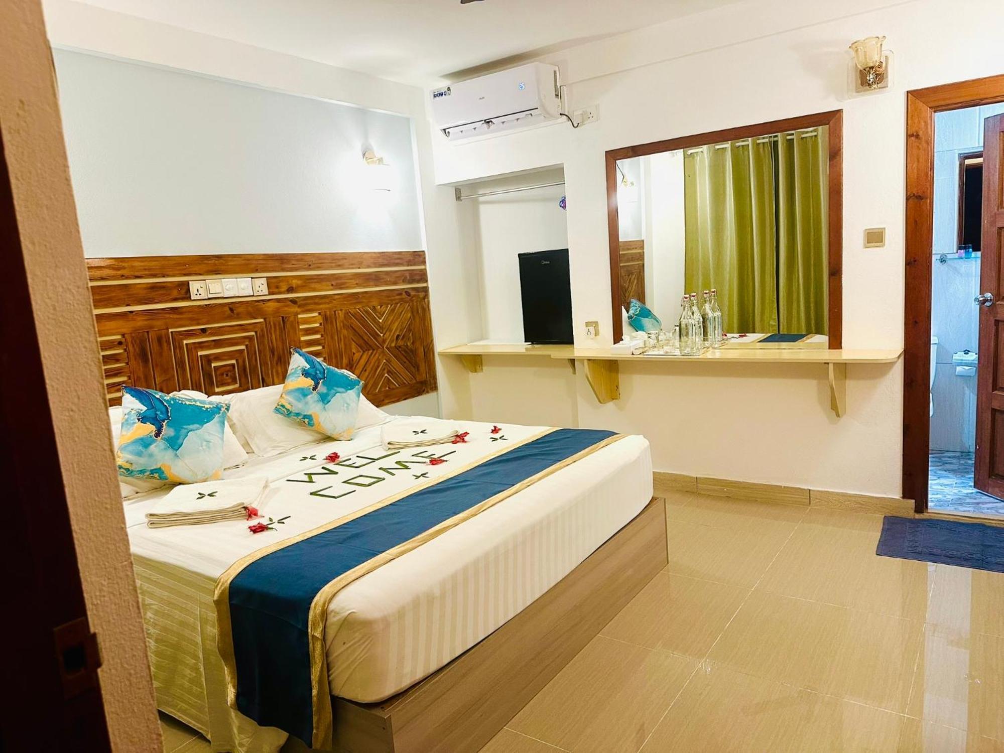 Sorenzo Maldives Thoddoo Exterior foto