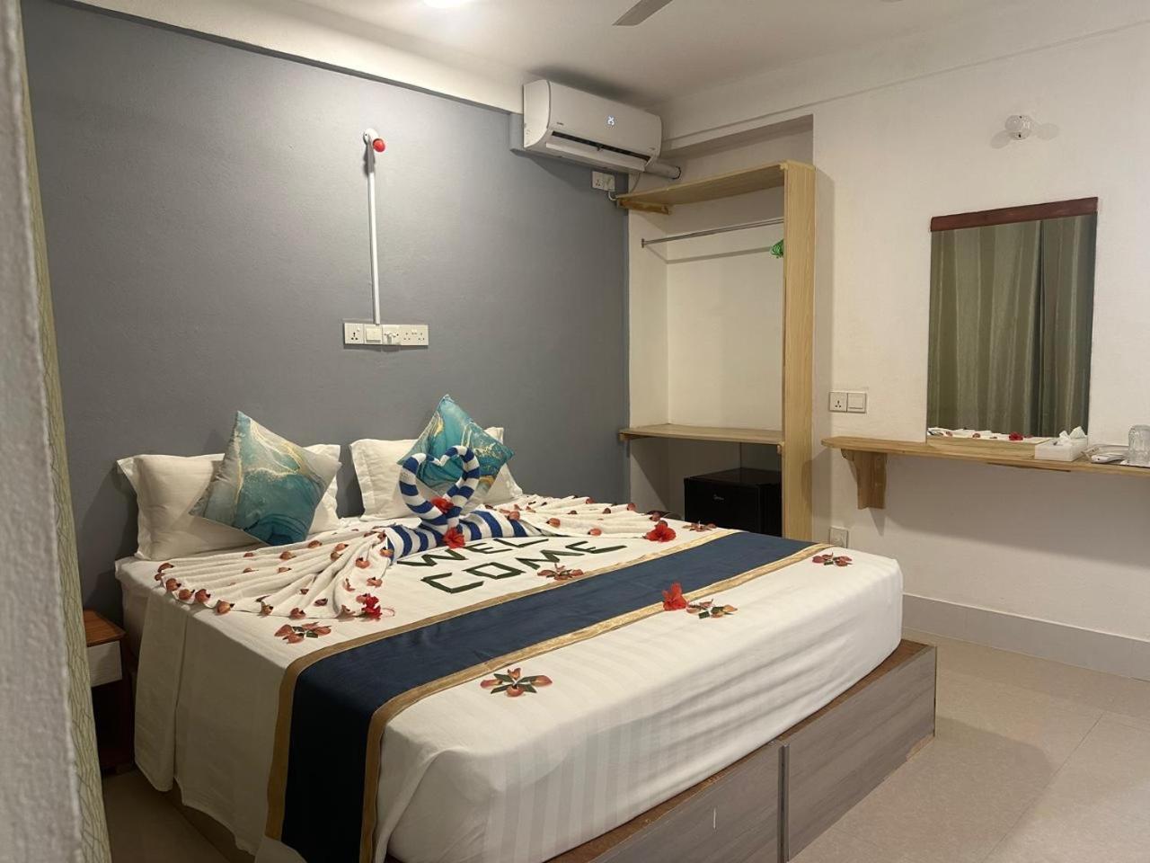 Sorenzo Maldives Thoddoo Exterior foto