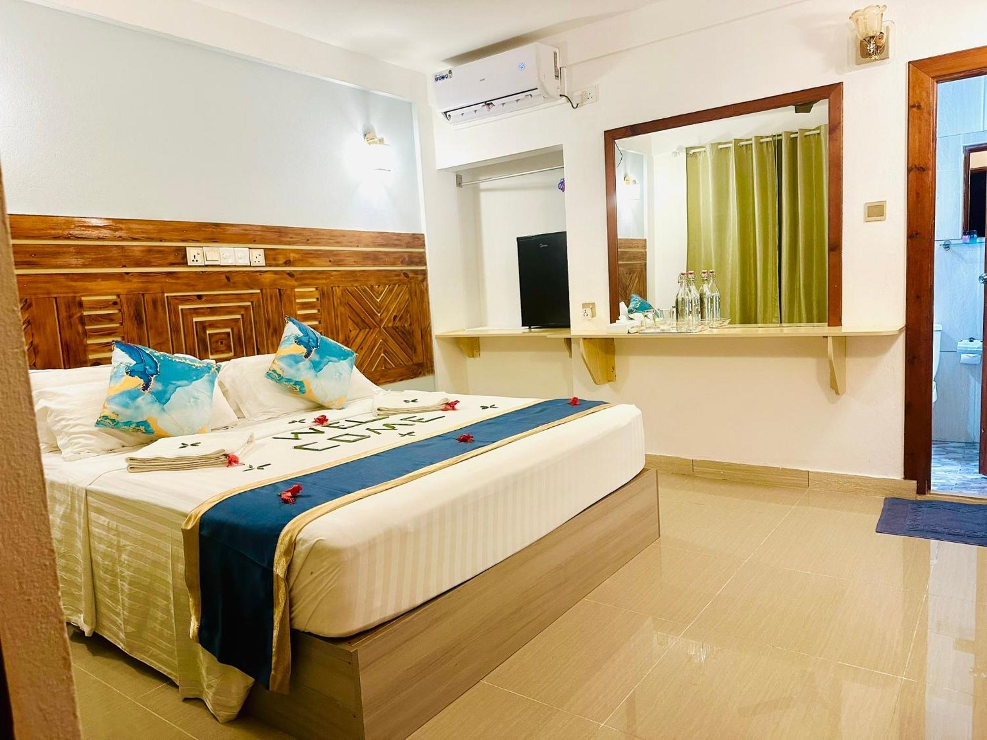 Sorenzo Maldives Thoddoo Exterior foto