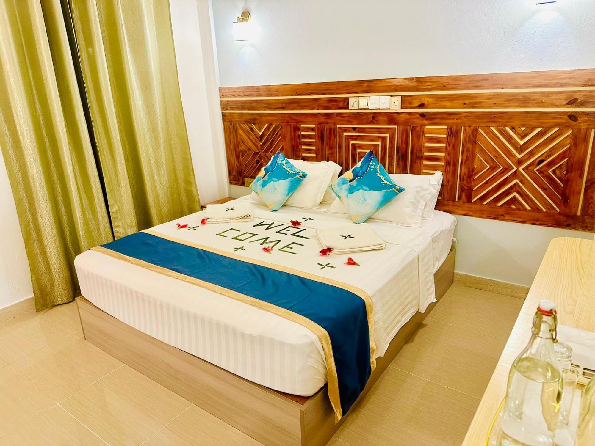Sorenzo Maldives Thoddoo Exterior foto